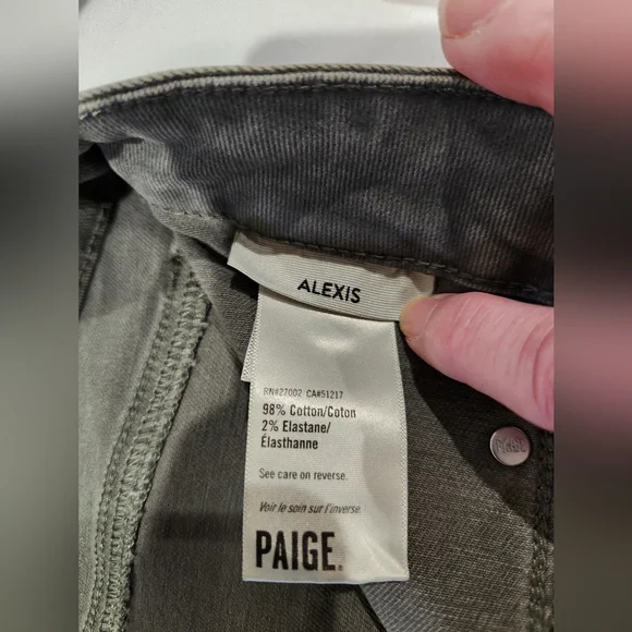 Paige Alexis Cargo High Rise Barrel Leg Jean In Ivy Green. NWT. Size 28 - Picture 5 of 10